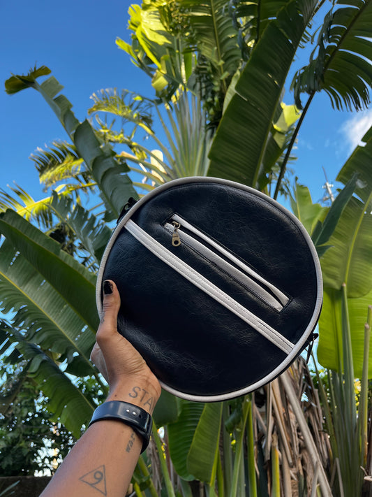 Macaroon Circle Bag | BLACK + WHITE