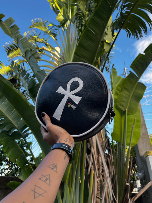 Macaroon Circle Bag | BLACK + WHITE